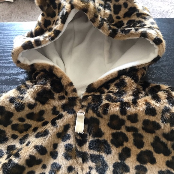 Leopard Print Vest - Picture 4 of 5